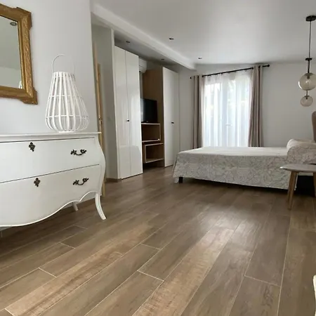 Lido De La Marana: Beachfront With Private Pool * Bastia (Corsica)