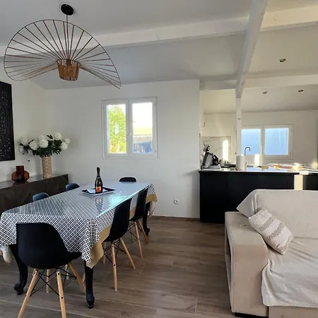 Lido De La Marana: Beachfront With Private Pool Bastia (Corsica)