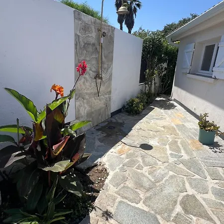 Lido De La Marana: Beachfront With Private Pool * Bastia (Corsica)